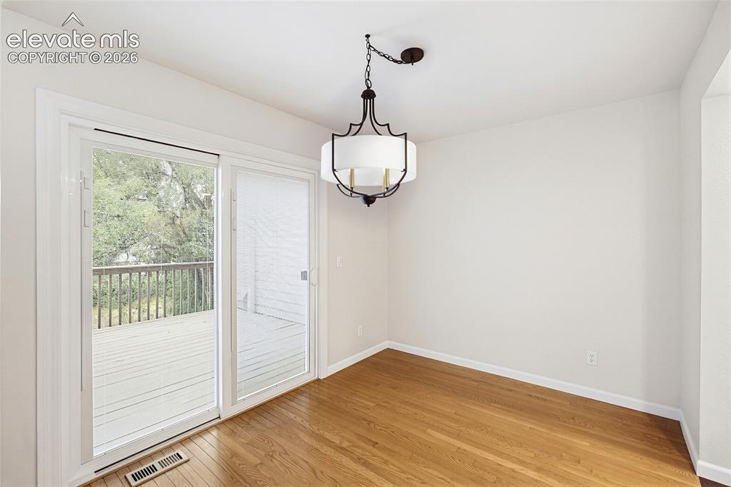 Image 7 of 44: Dining Area