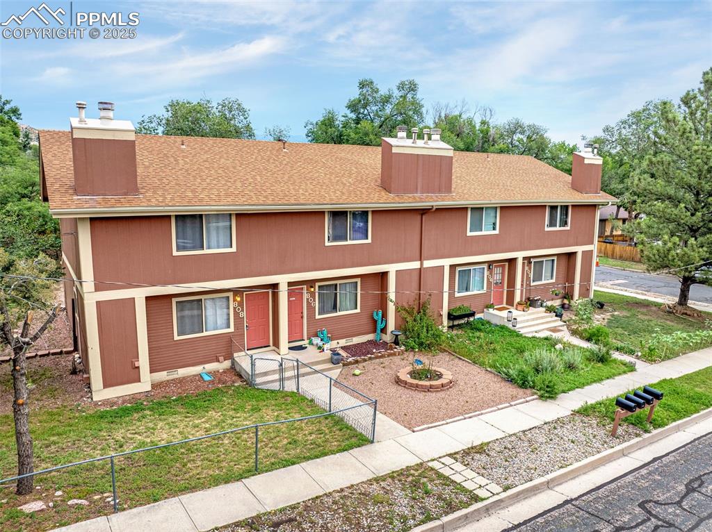 Image 2 of 25: Front of Structure