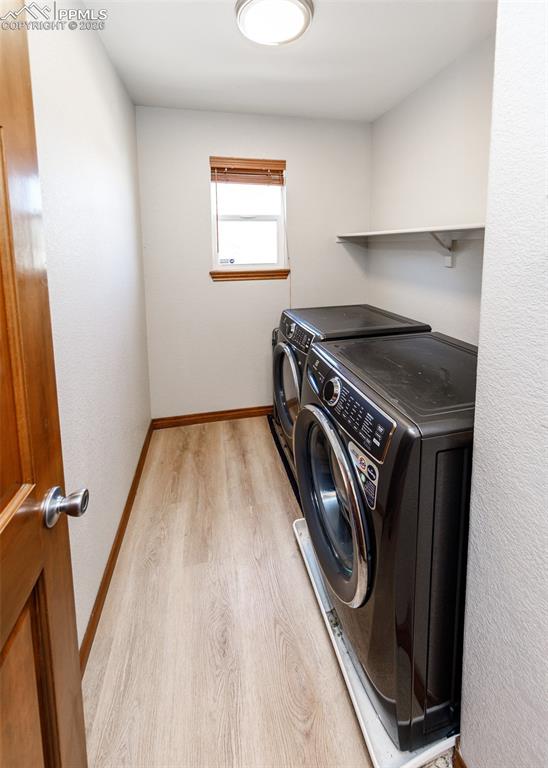 Image 21 of 50: Laundry