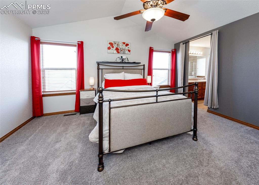 Image 24 of 50: Bedroom