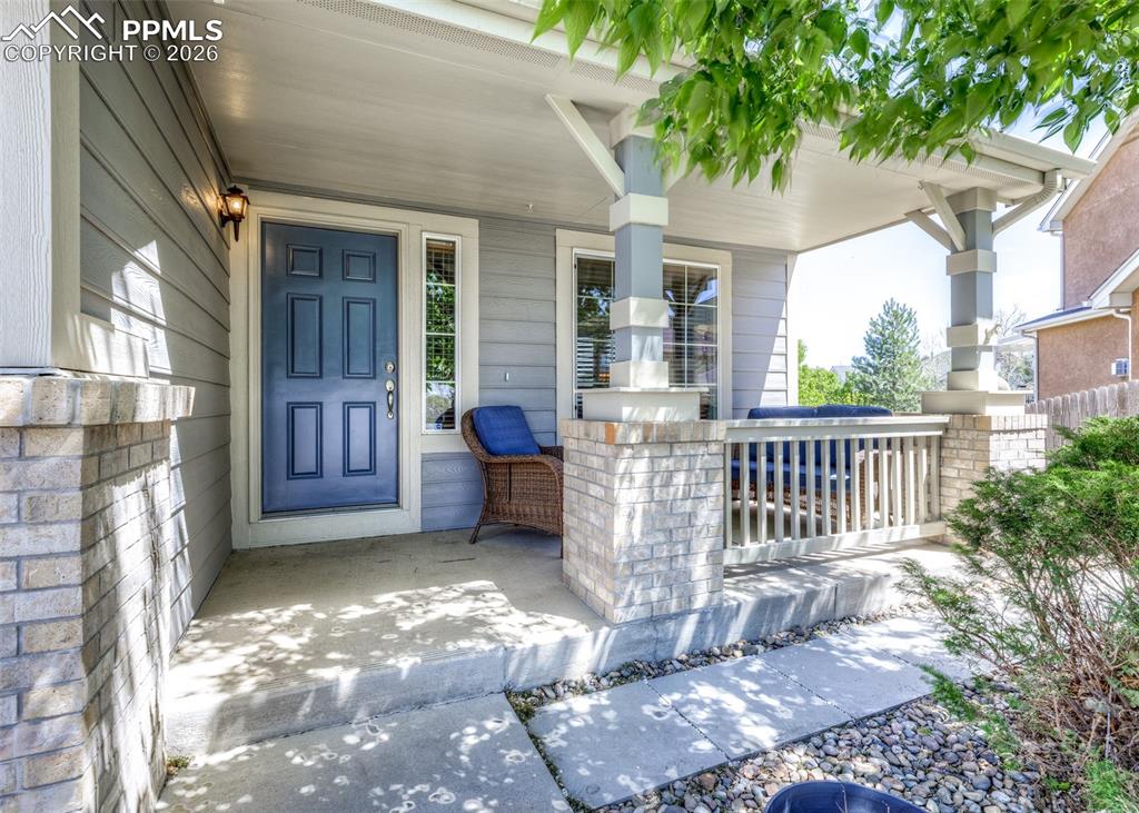 Image 4 of 50: Entry