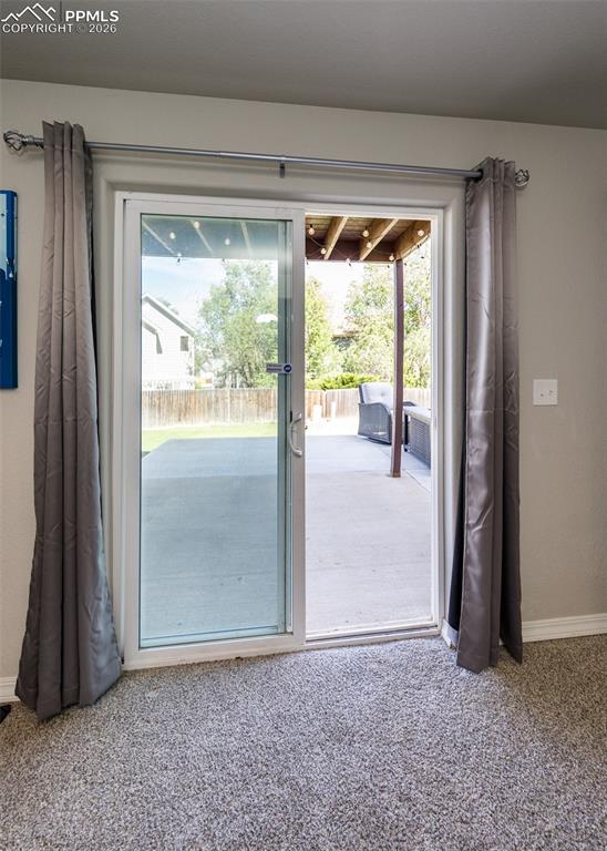 Image 40 of 50: Entry