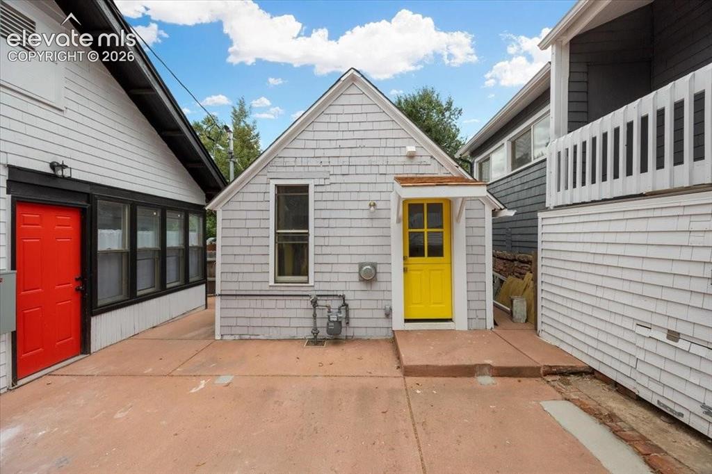 Image 2 of 39: Cottage 1 - studio with a 1910s vibe