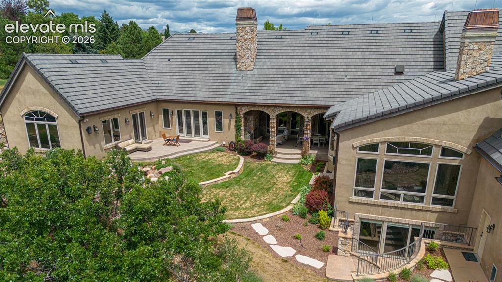 Image 19 of 50: Rear courtyard area