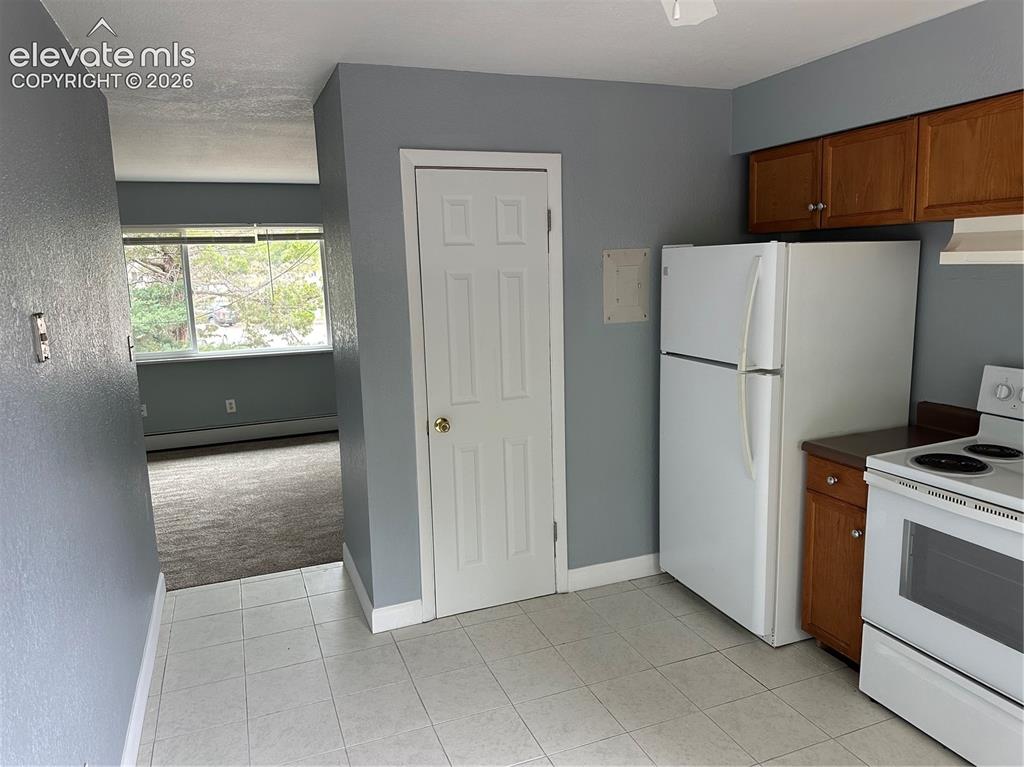 Image 9 of 50: Unit 3