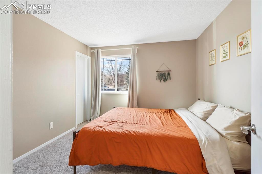 Image 13 of 25: Bedroom