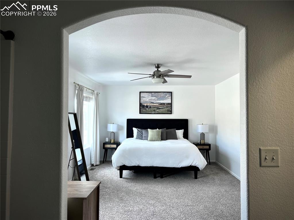 Image 20 of 40: Bedroom