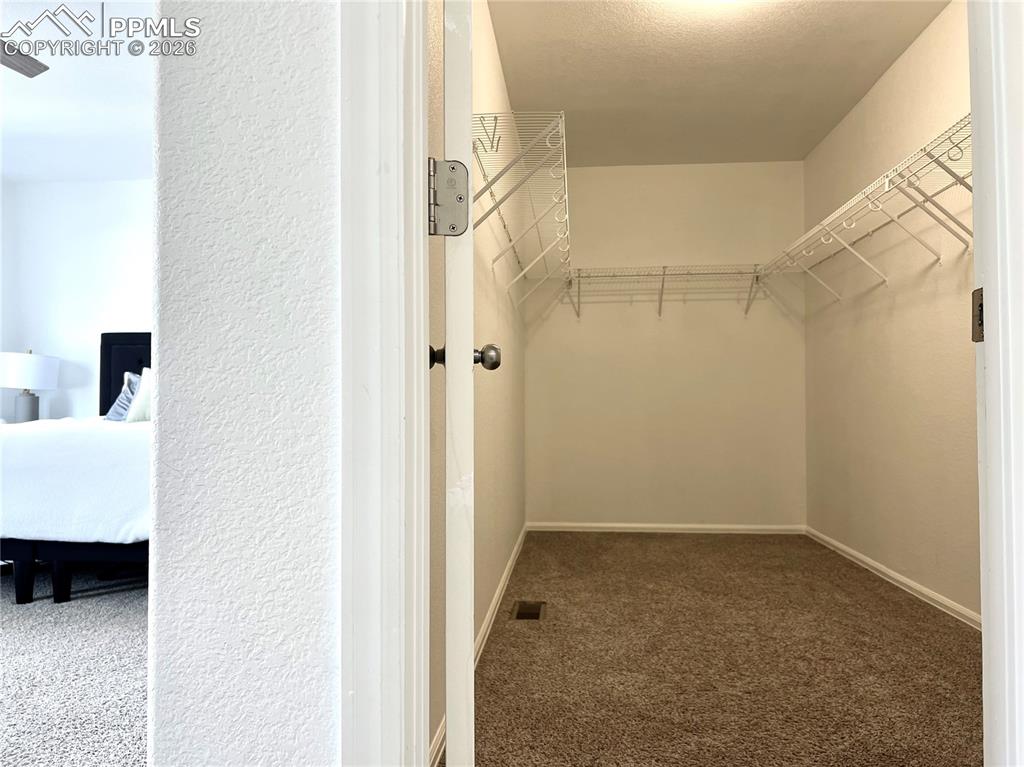 Image 26 of 40: Closet