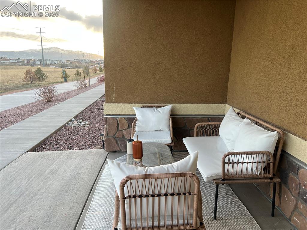 Image 3 of 40: Patio