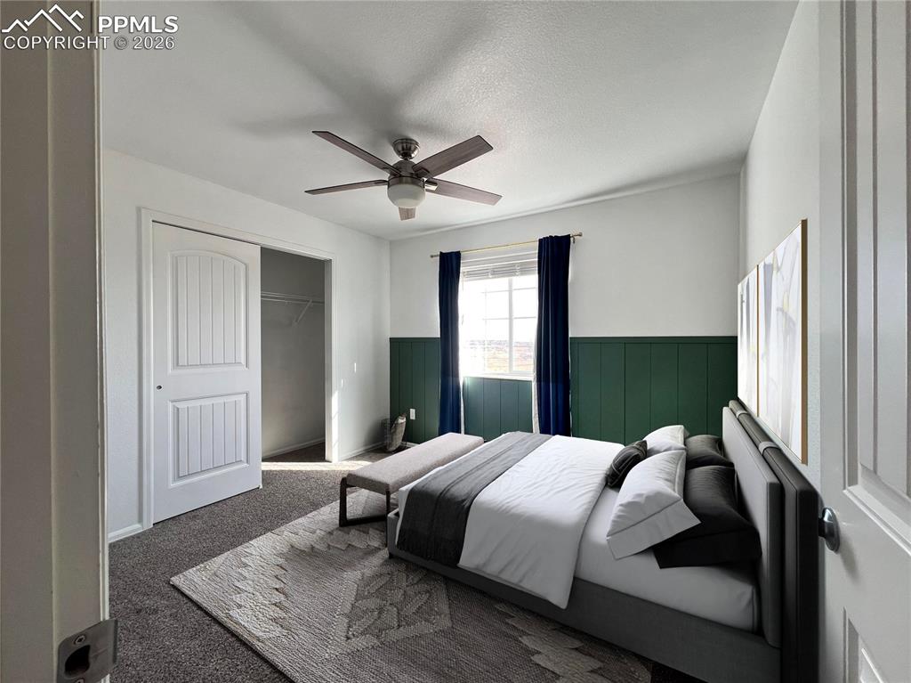 Image 30 of 40: Bedroom