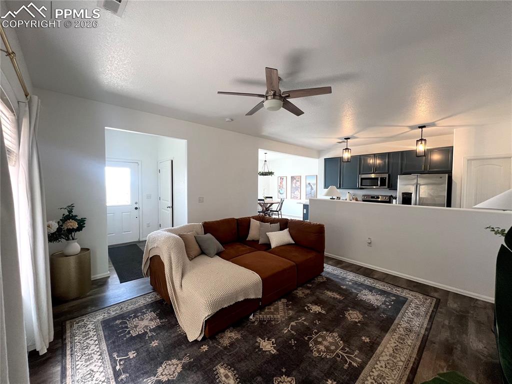 Image 7 of 40: Living Room