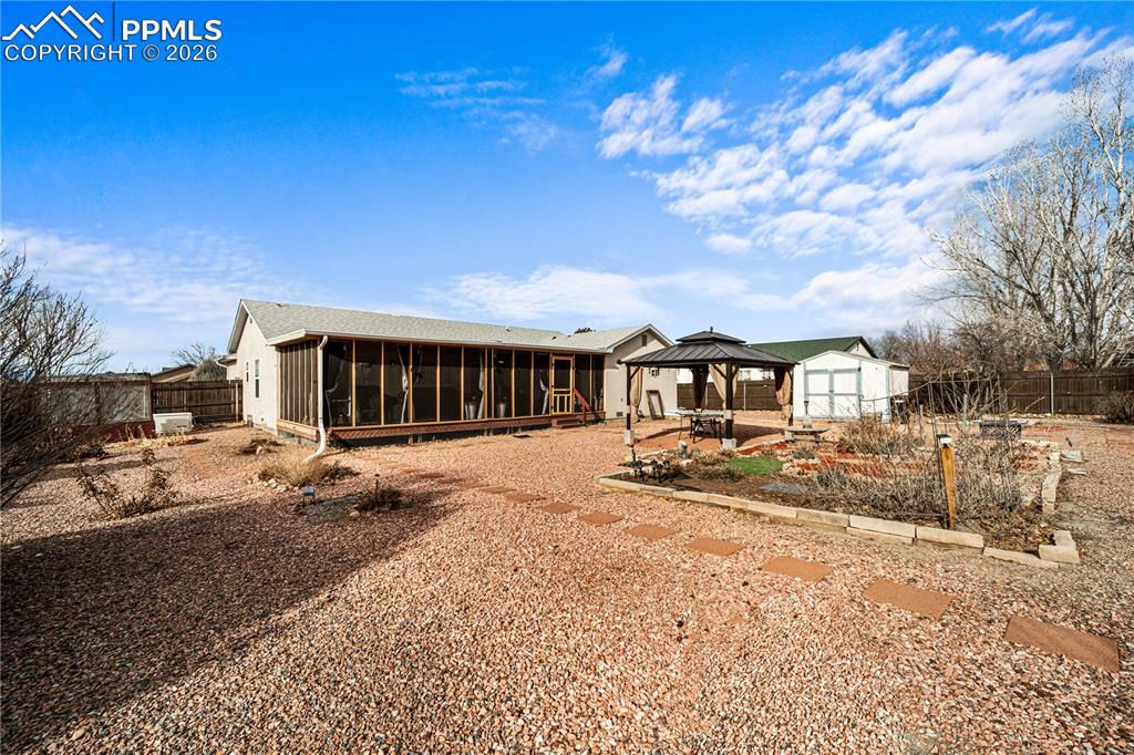 Image 38 of 42: Back of Structure