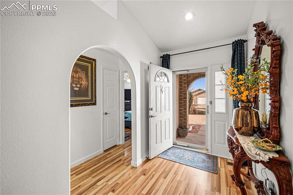 Image 4 of 42: Entry