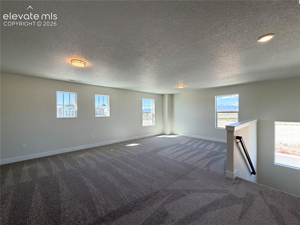 Image 11 of 26: Loft