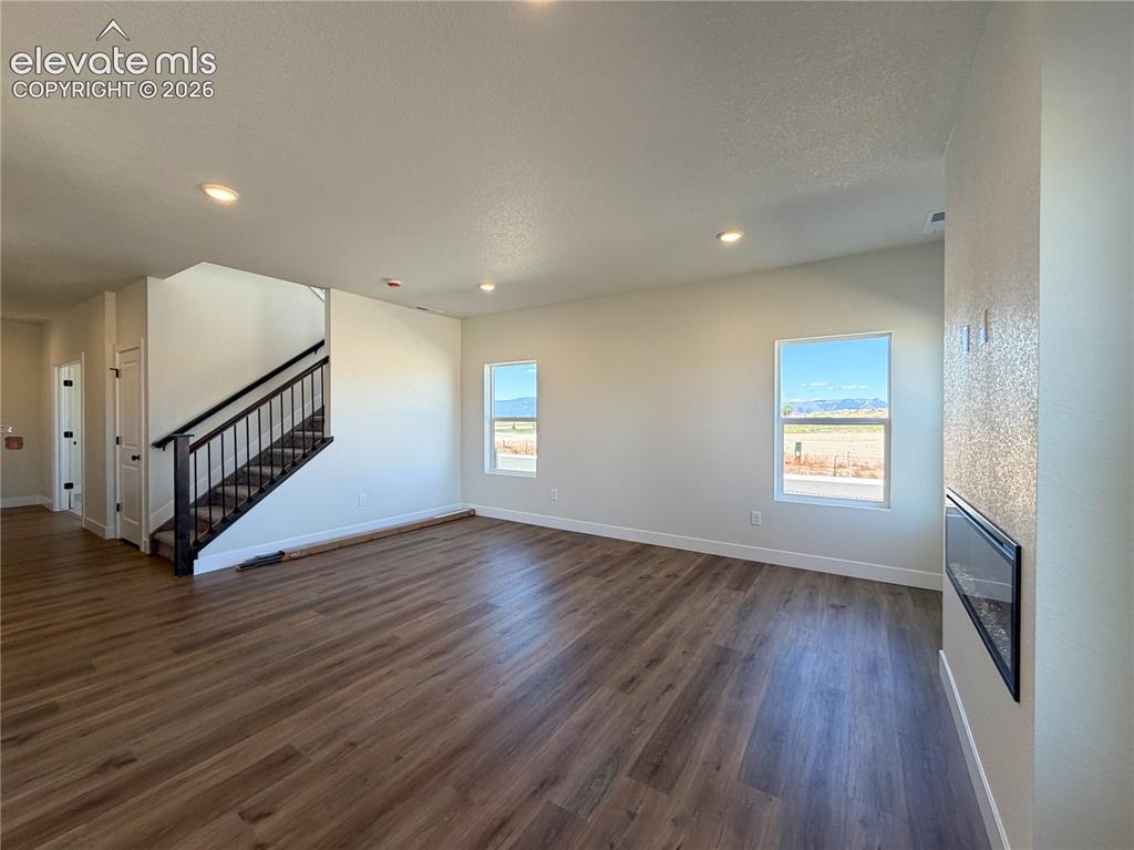 Image 4 of 26: Living Room