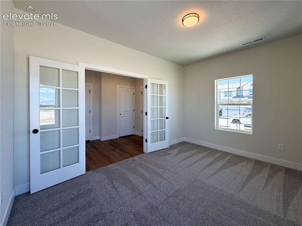 Image 9 of 26: Office