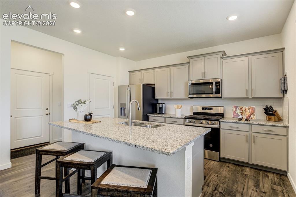 Image 11 of 49: Kitchen