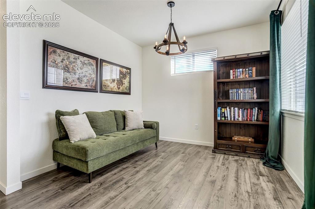 Image 7 of 49: Sitting Room