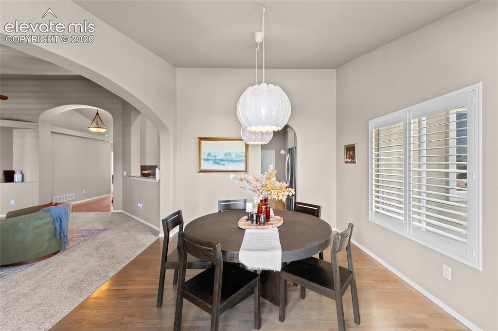 Image 7 of 49: Dining Area