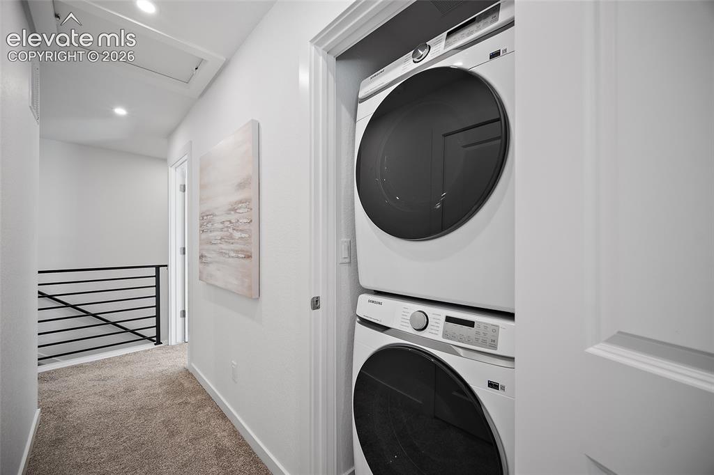 Image 16 of 30: Laundry