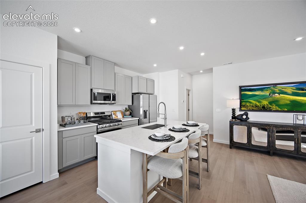 Image 6 of 30: Kitchen