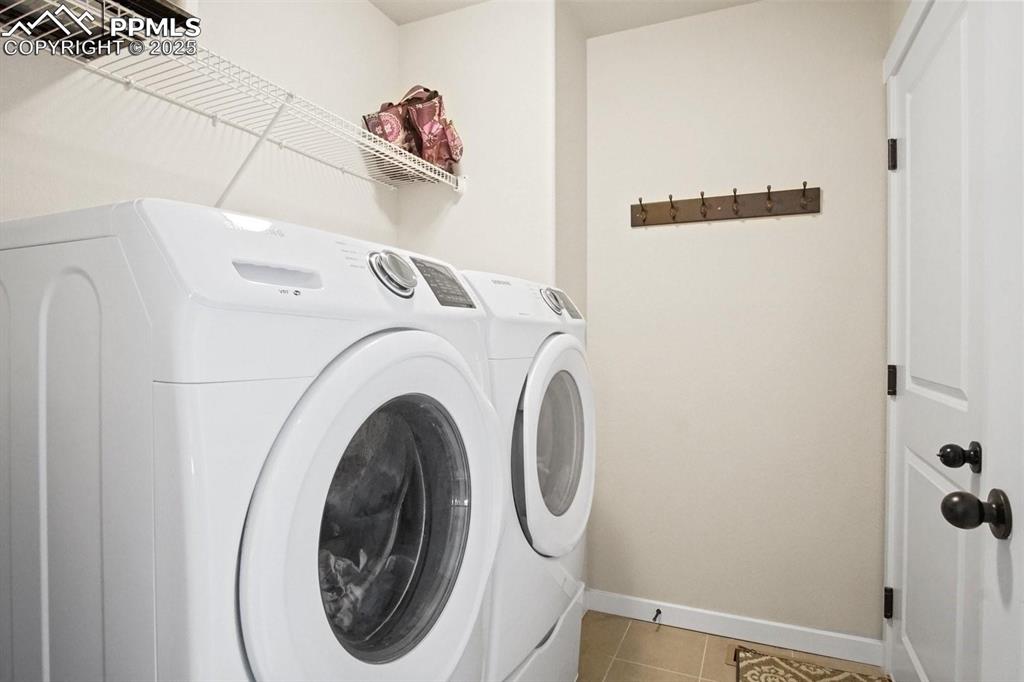 Image 21 of 36: Laundry