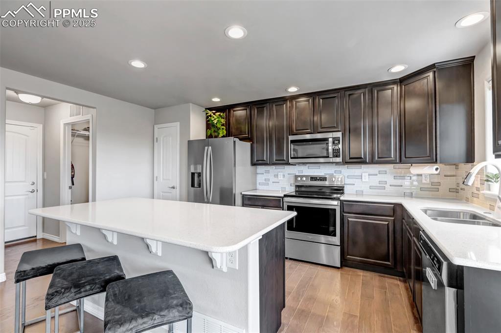 Image 10 of 35: Kitchen