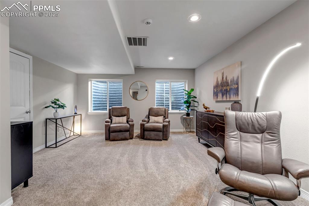 Image 24 of 35: Family Room