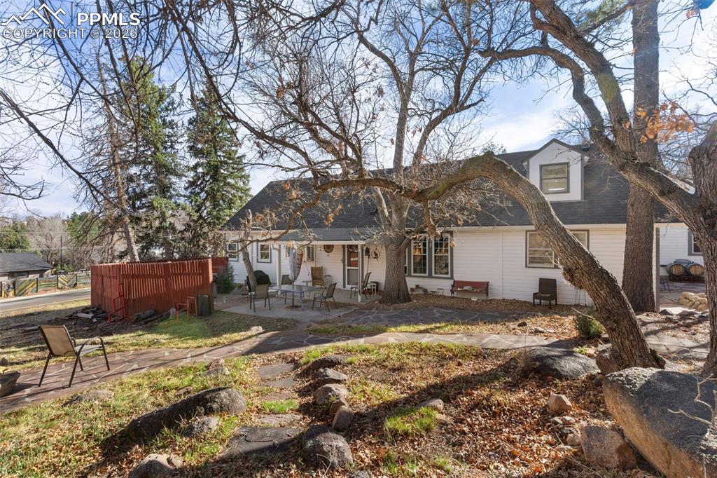 Image 11 of 50: Back of Structure