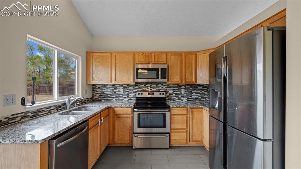 Image 10 of 36: Kitchen