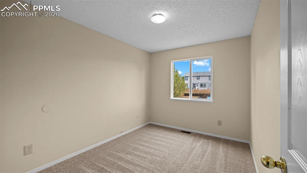 Image 15 of 36: Bedroom