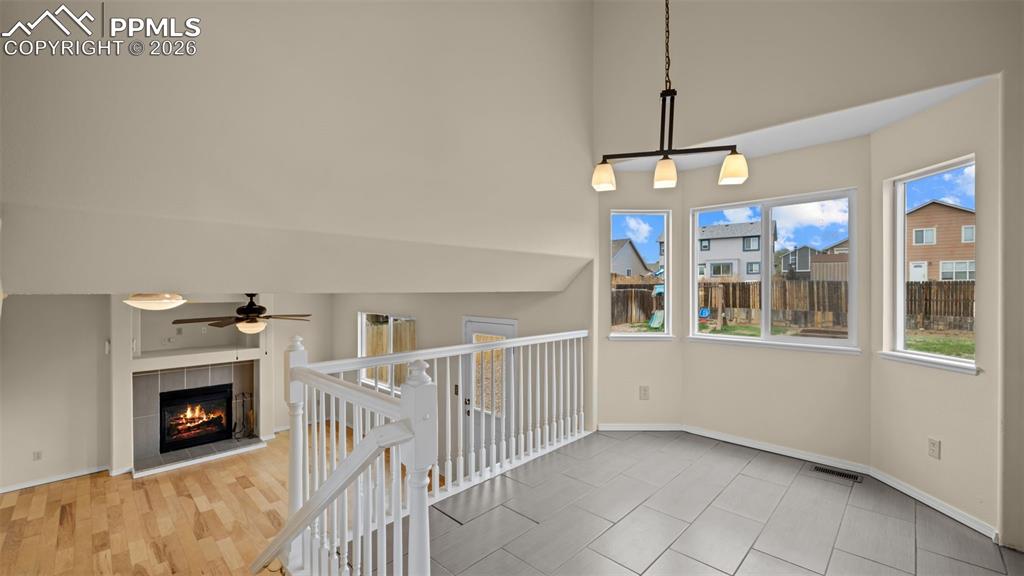 Image 9 of 36: Dining Room