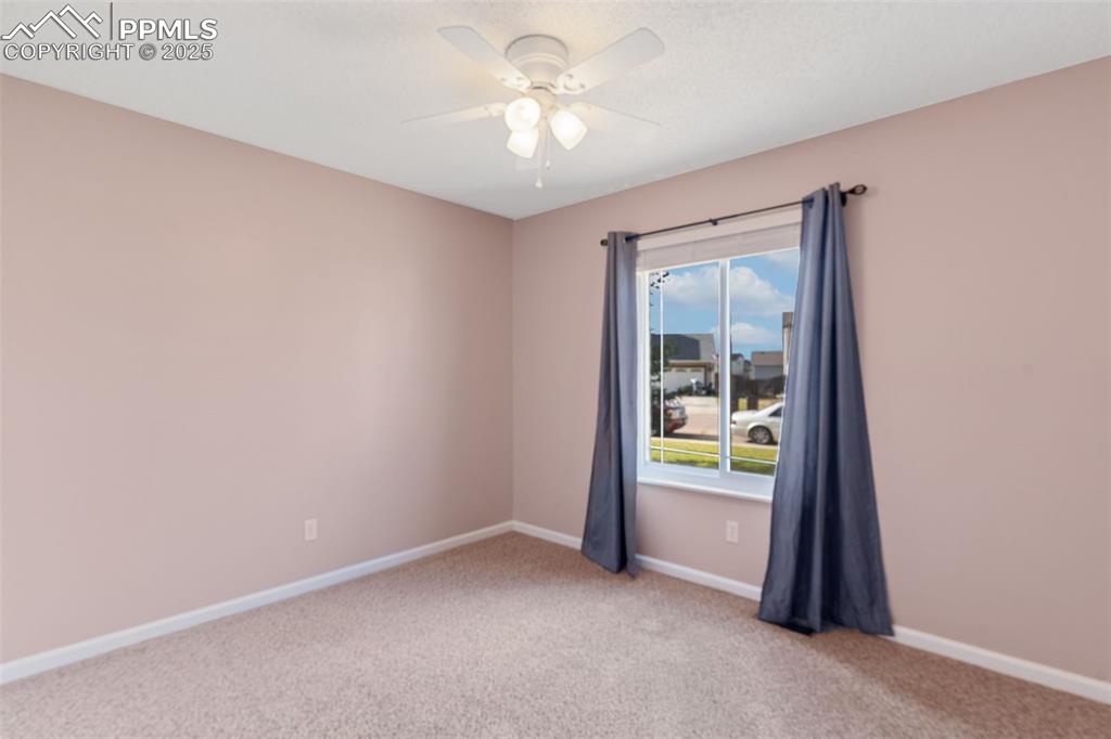 Image 19 of 49: Bedroom