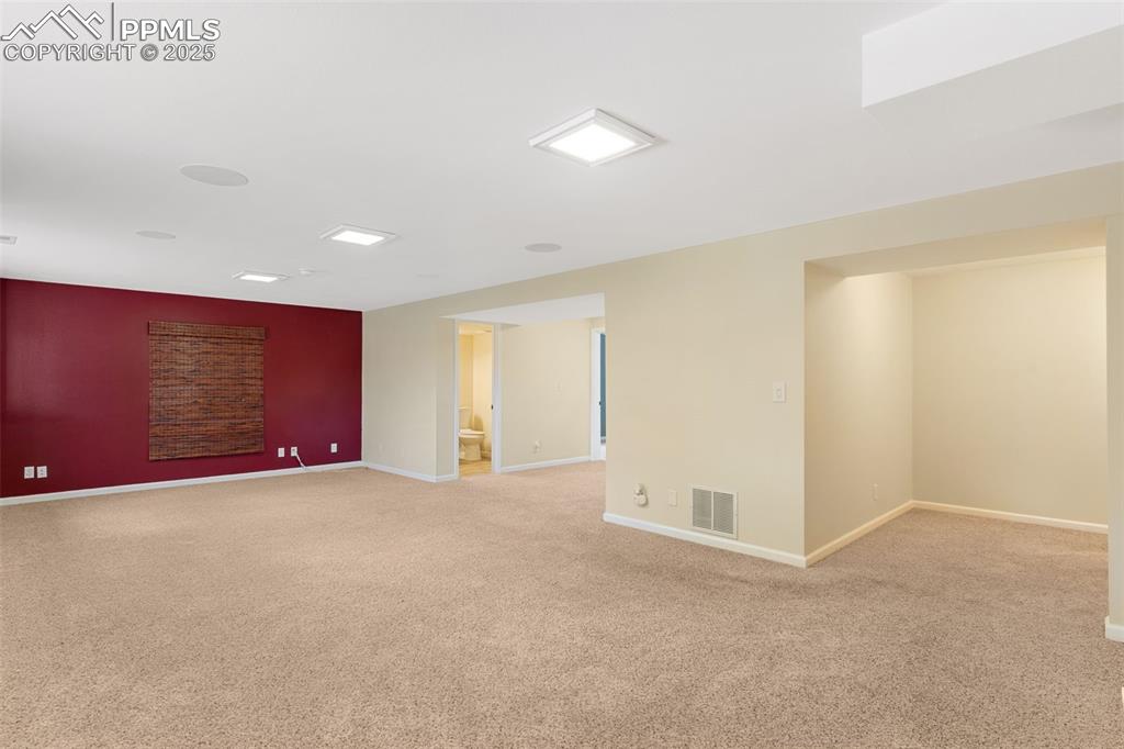 Image 33 of 49: Family Room