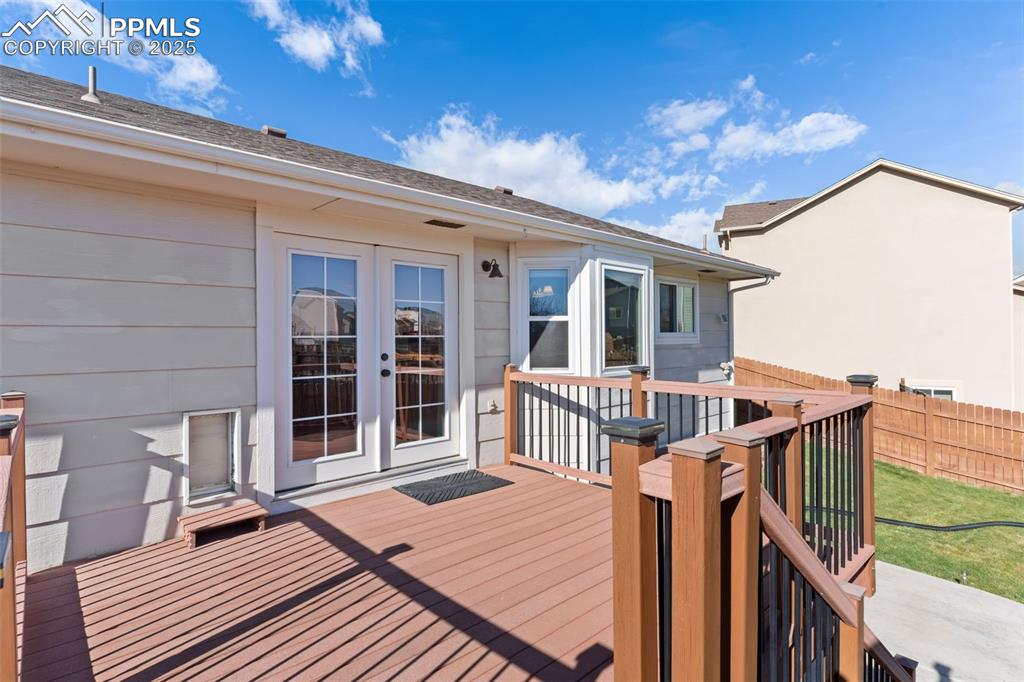 Image 41 of 49: Deck