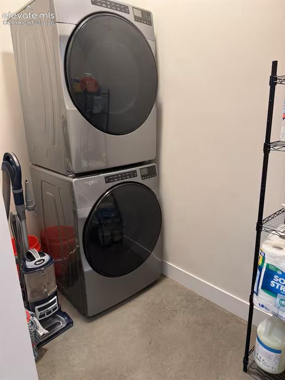 Image 11 of 17: Laundry
