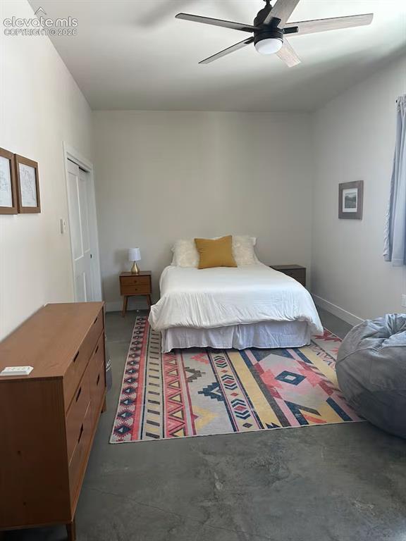 Image 3 of 17: Bedroom
