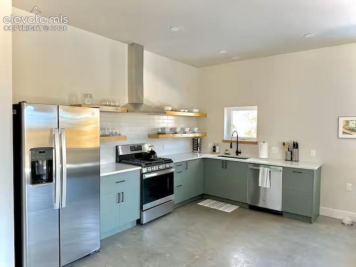 Image 6 of 17: Kitchen