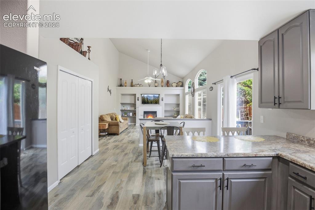 Image 11 of 44: Kitchen