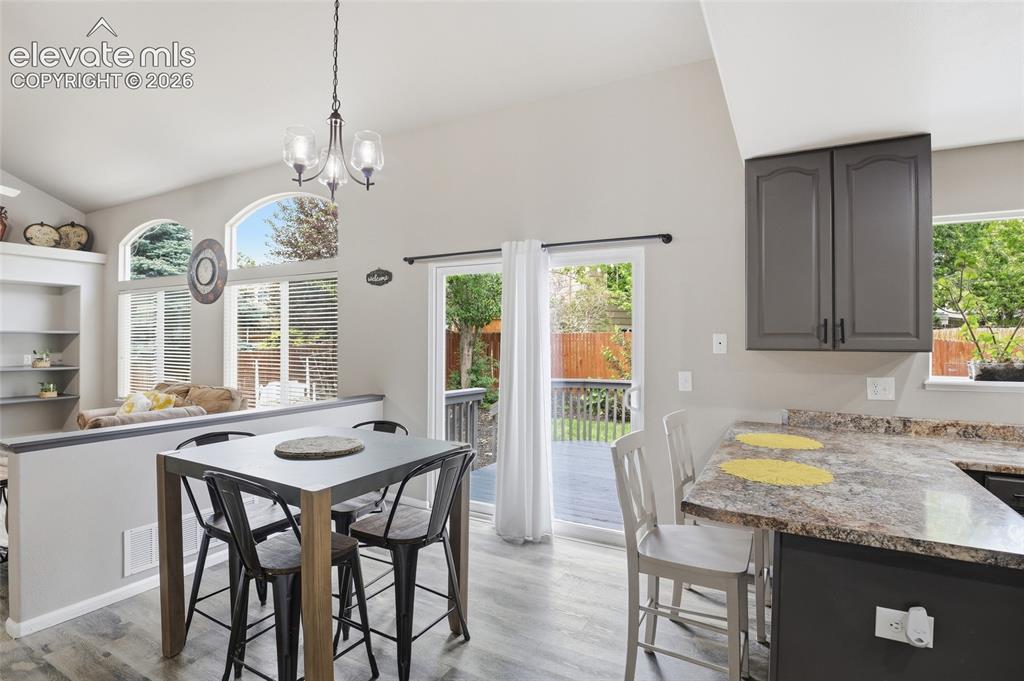Image 12 of 44: Dining Area
