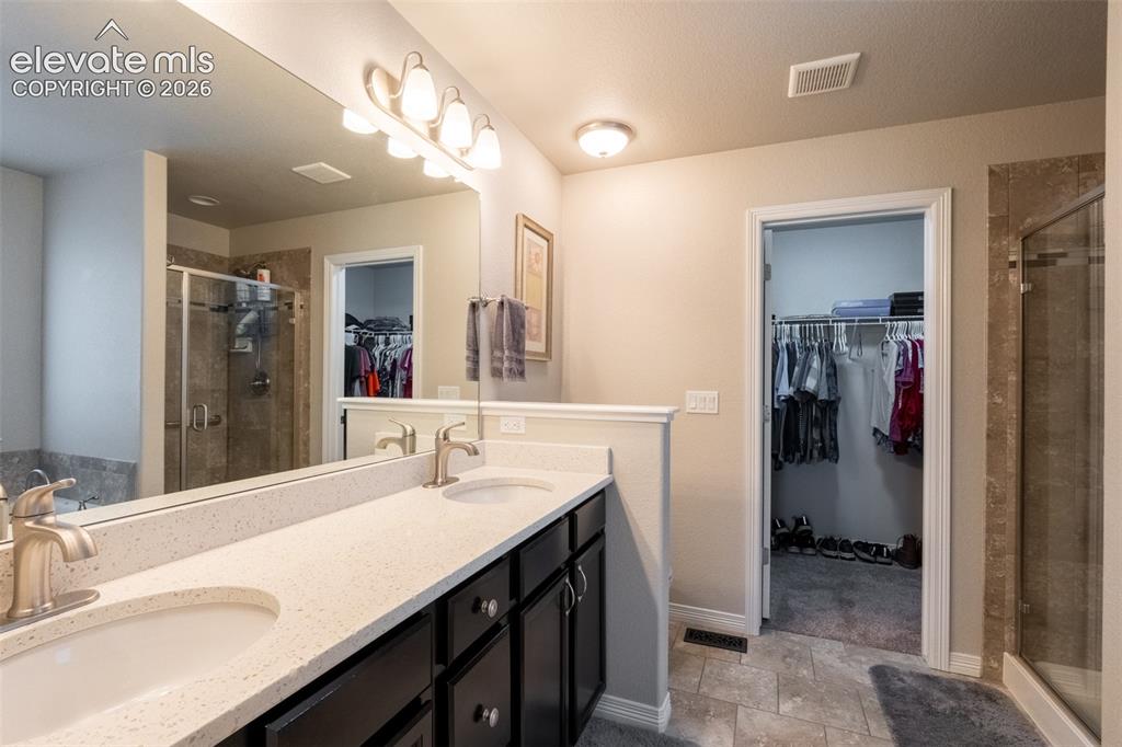 Image 17 of 42: Primary bathroom (full)- main floor