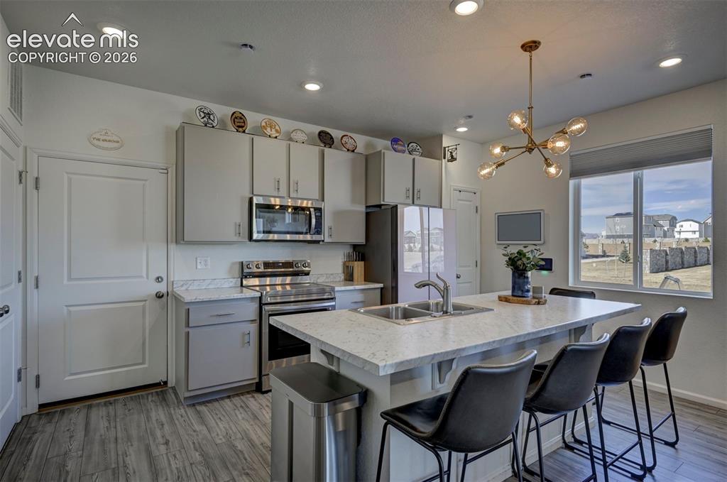 Image 5 of 21: Kitchen
