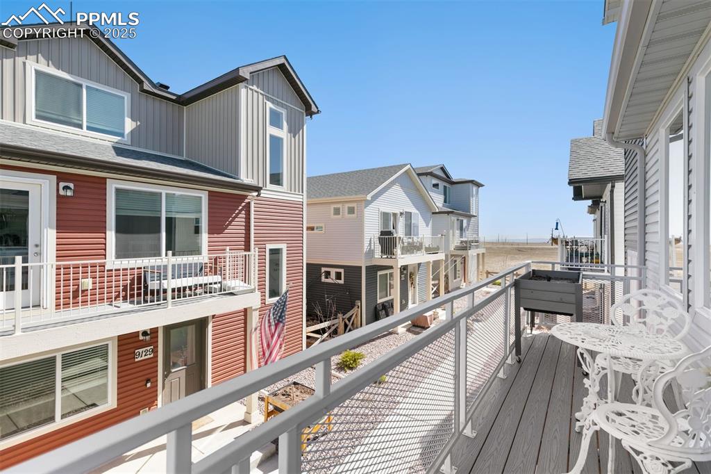 Image 28 of 30: Balcony