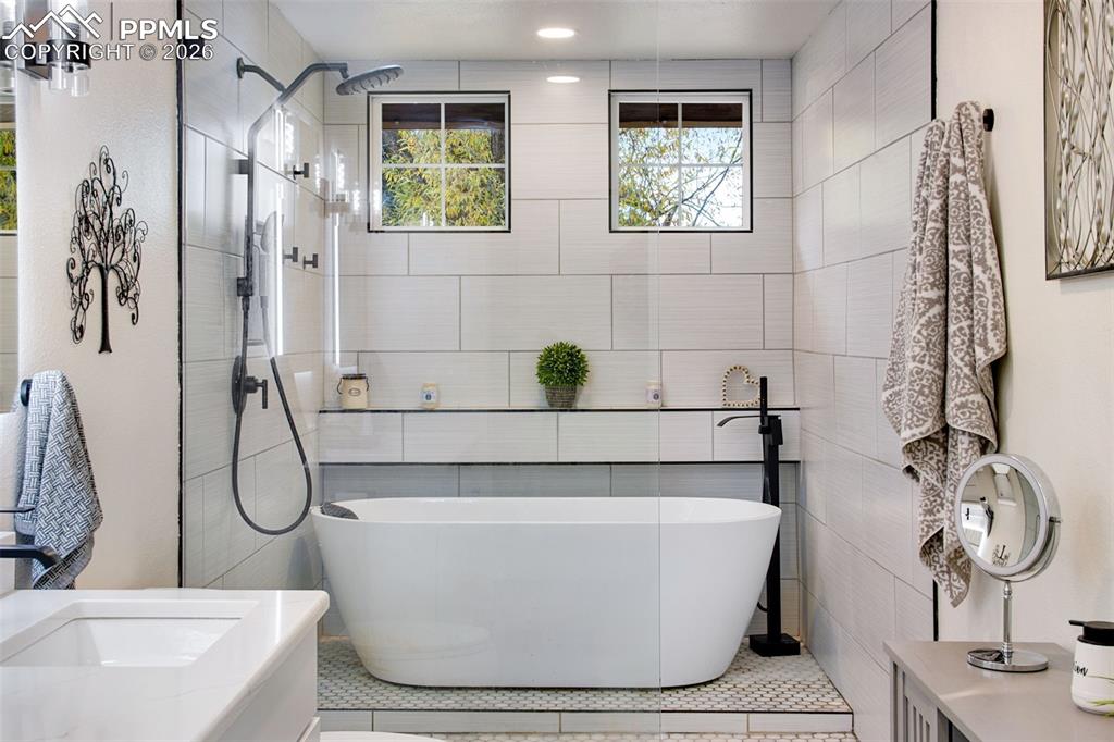 Image 20 of 45: Master Bathroom