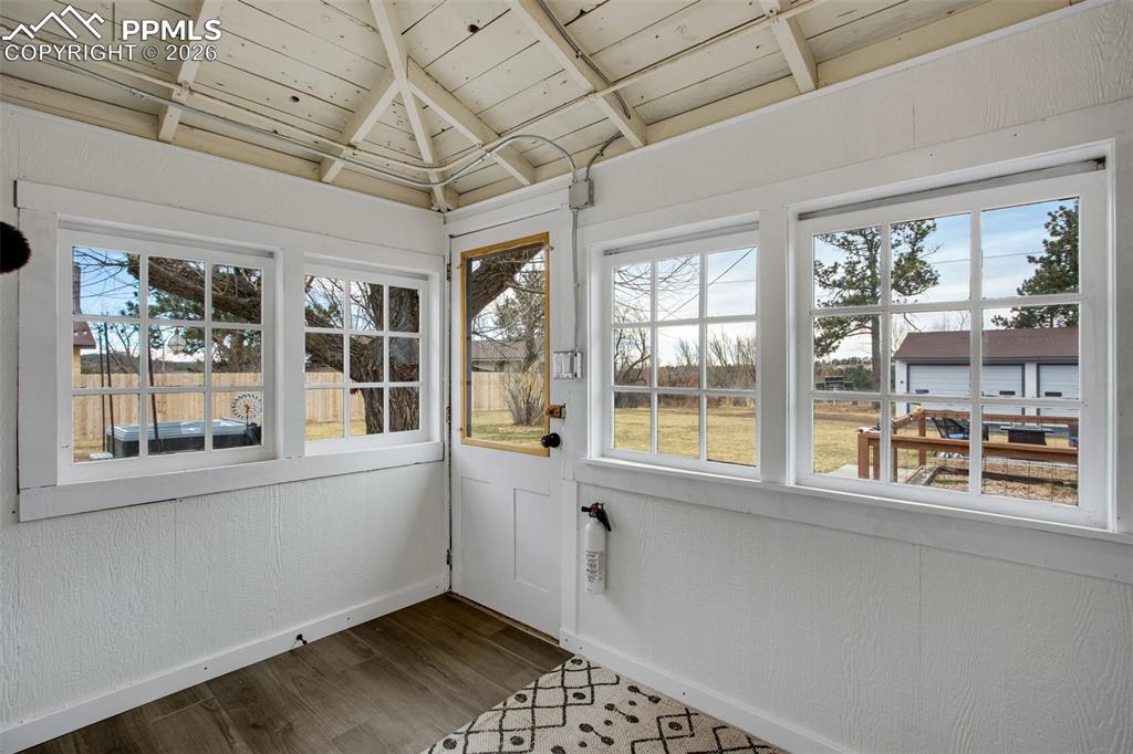 Image 24 of 45: Sun Room