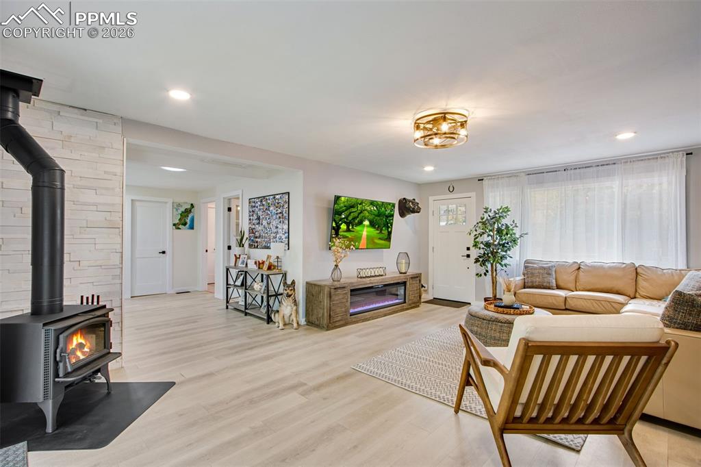 Image 8 of 45: Living Room