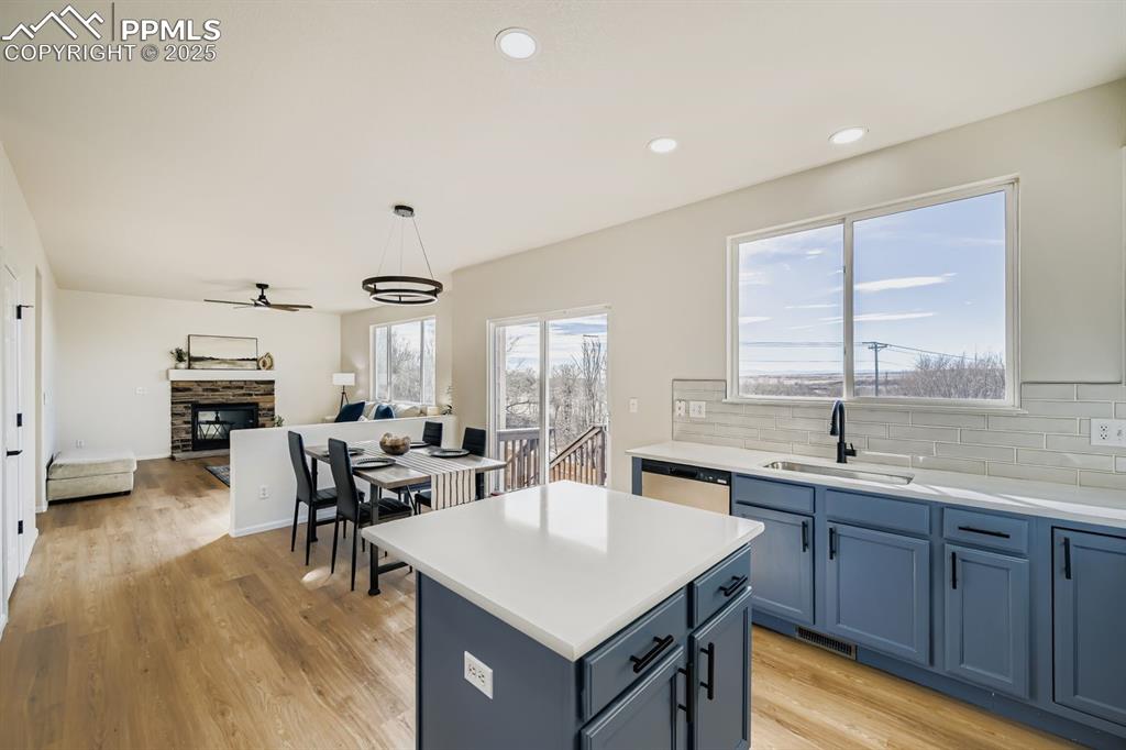 Image 11 of 29: Kitchen