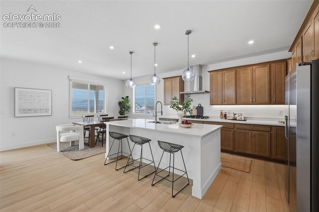 Image 13 of 49: Kitchen