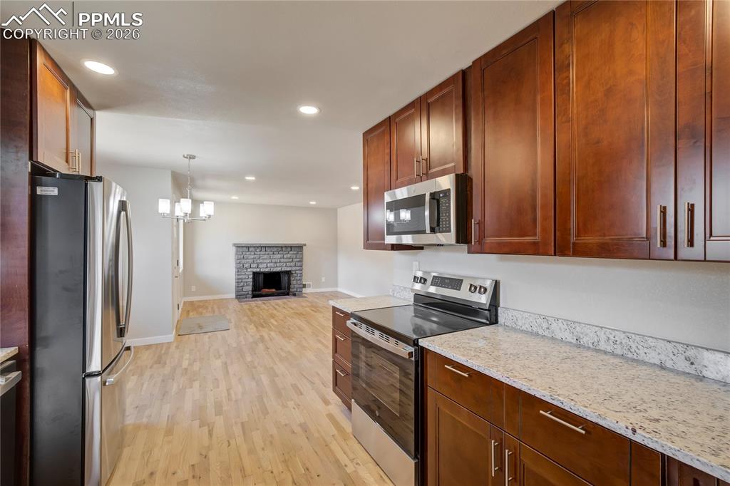 Image 10 of 35: Kitchen