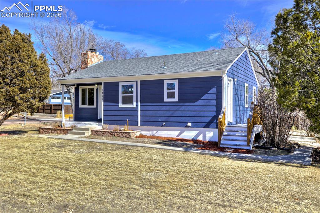 Image 2 of 35: Front of Structure